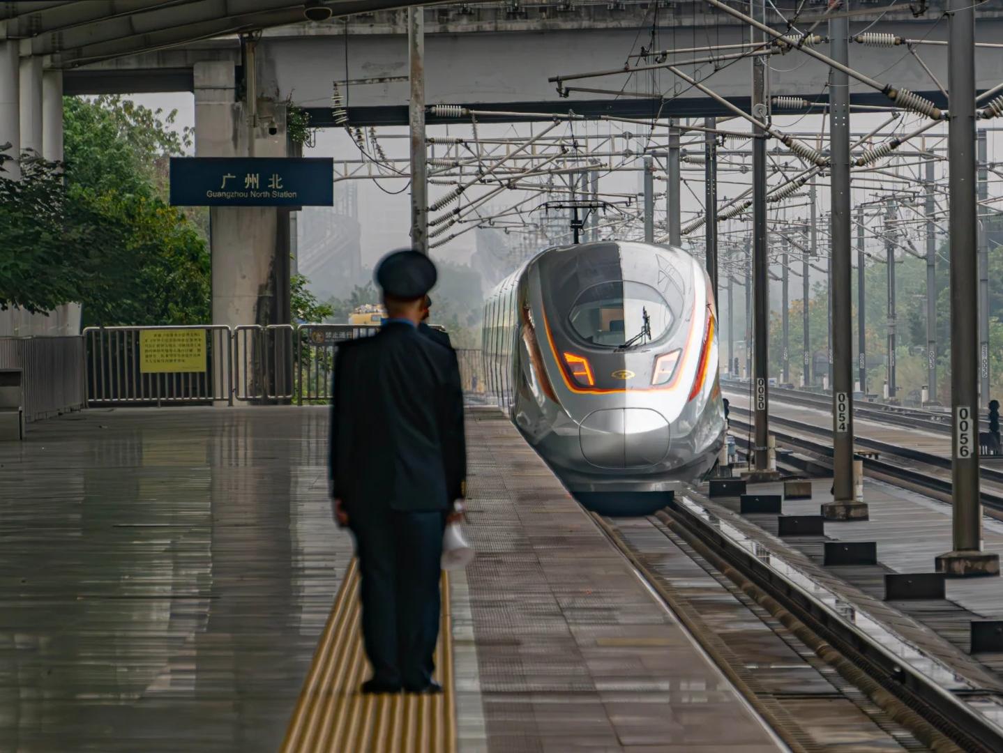 Fuxing High?Speed Train Arriving at Guangzhou North Station Platform