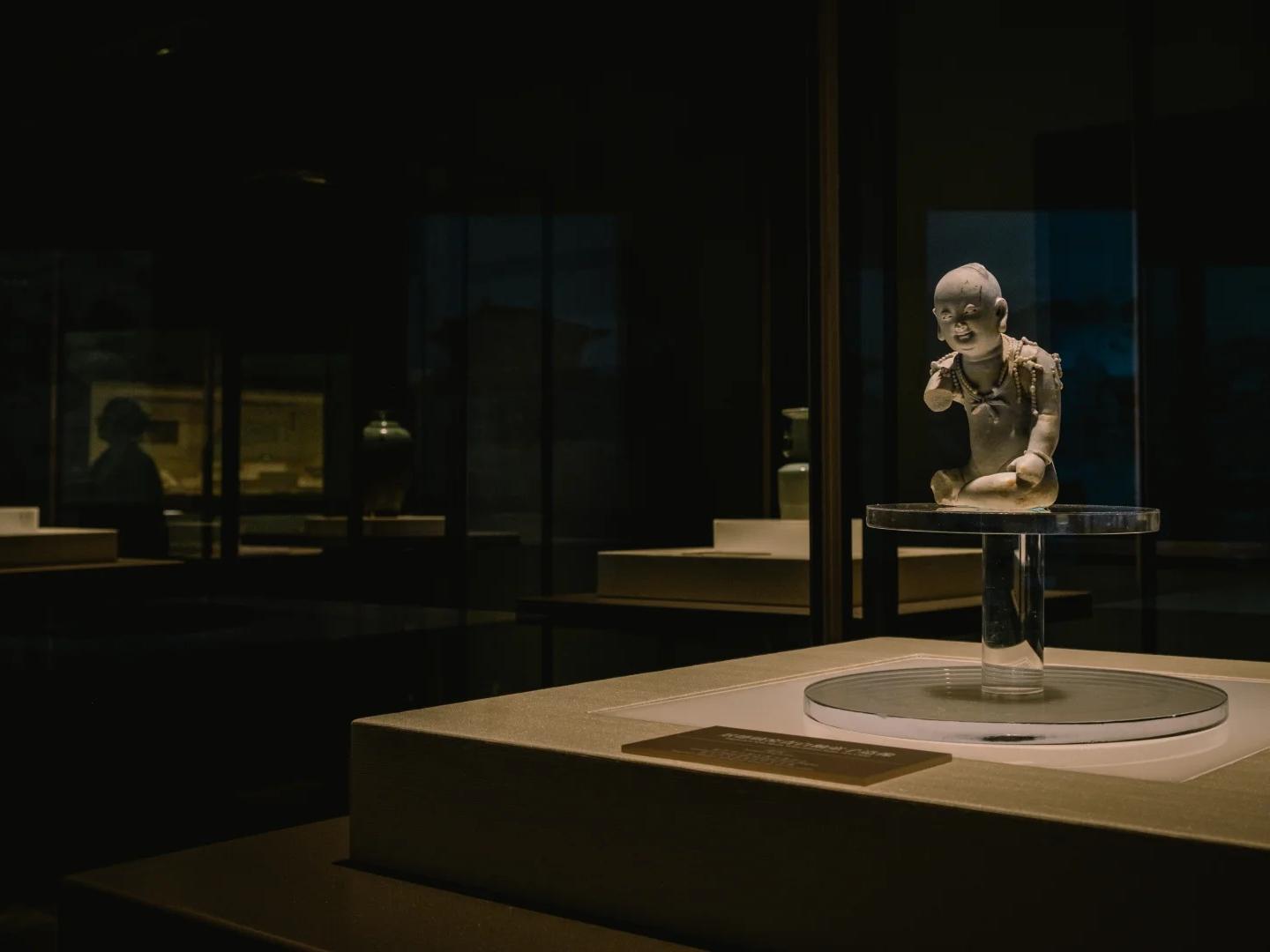 Song?Dynasty Ceramic Child Figurine Exhibit