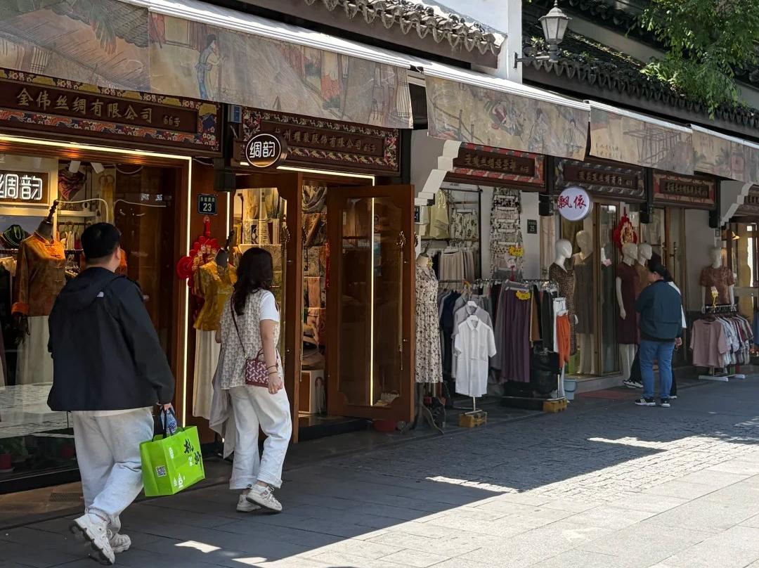 Street view of retail storefronts at Hangzhou China Silk Market