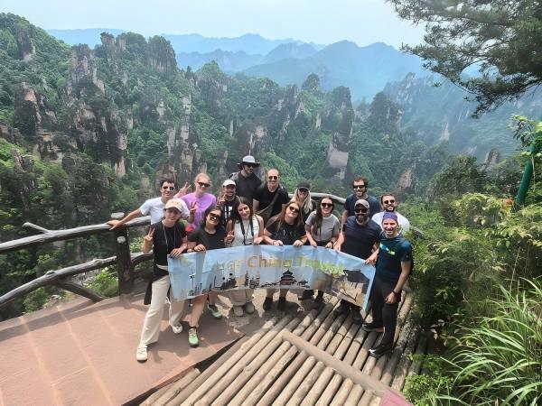 Visitors Enjoy Zhangjiajie Private Tour Visitors Enjoy Zhangjiajie Private Tour