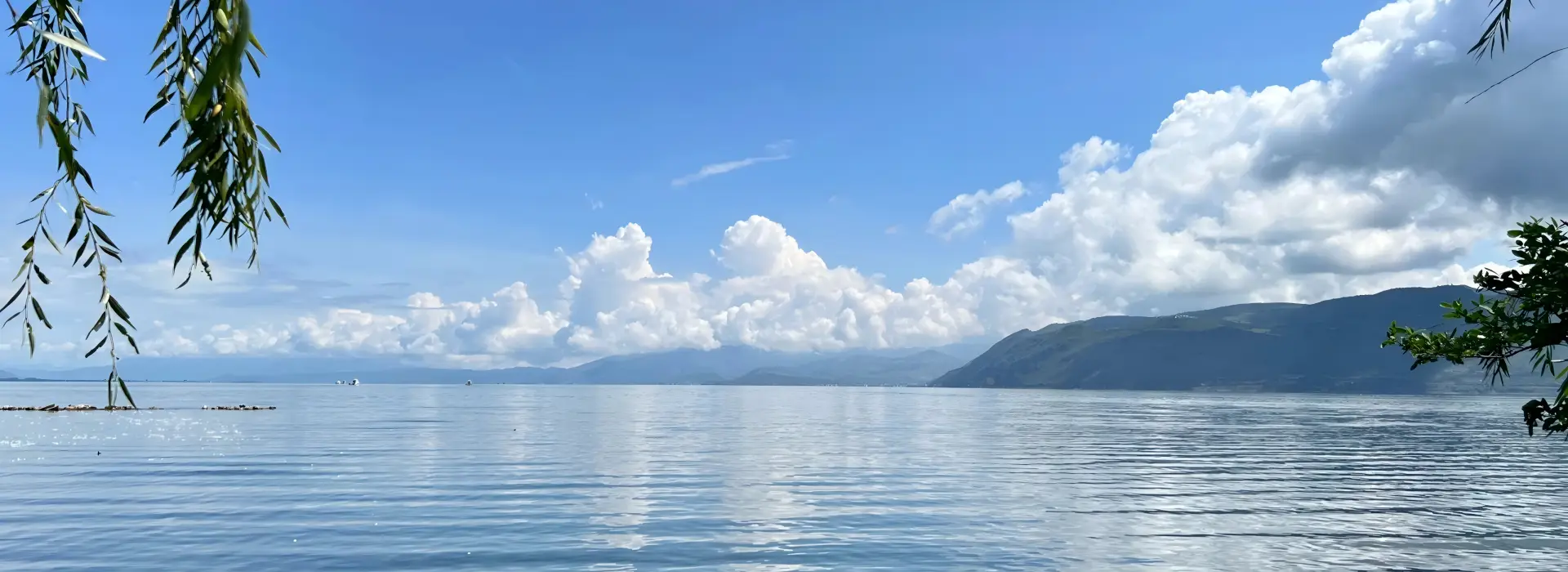 Explore Yunnan Private Tours to Enjoy the Panoramic View of Jade Gragon Snow Mountain