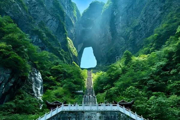 Discover The Mountain View of Zhangjiajie National Park with our Top Zhangjiajie Tours