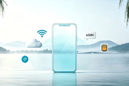Minimalist high-end article header image with soft blurred Hangzhou West Lake scenery background