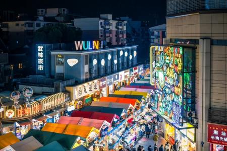 Night scenery of Wulin Night Market The Scene of Crowds at the Wulin Night Market