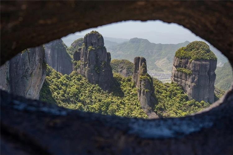 Panoramic view of the Tianmu Mountain