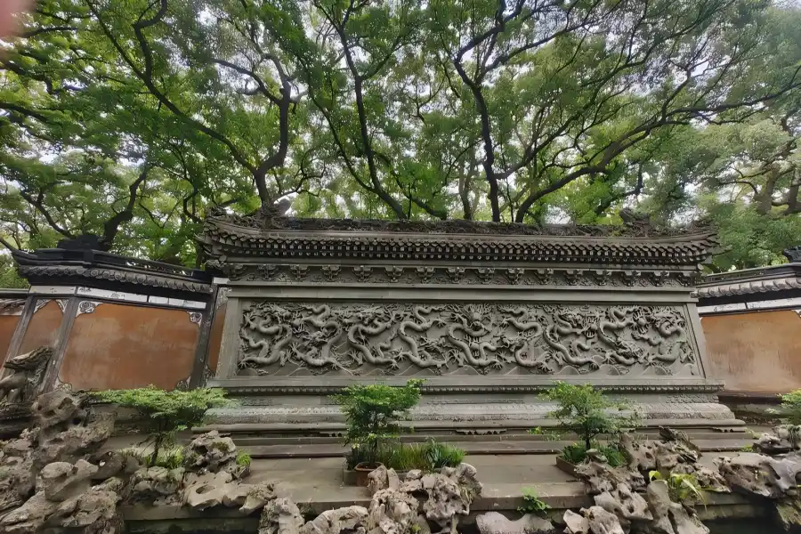 Mount Putuo in Zhoushan showing coastal Buddhist island with ancient temples, sea views and solemn Guanyin culture