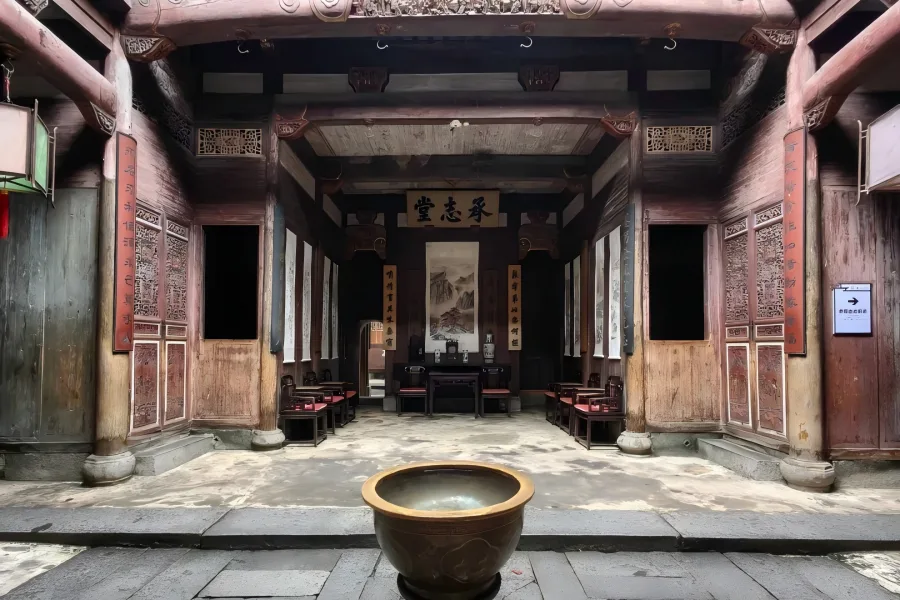 Grand Huizhou clan ancestral hall, magnificent ancient hall carrying thousands of years of Huizhou family heritage and clan culture