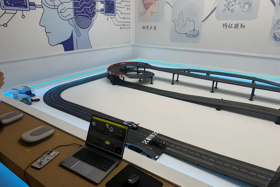 Brain-computer interface racing exhibit at Hangzhou Qiushi AI Exploration