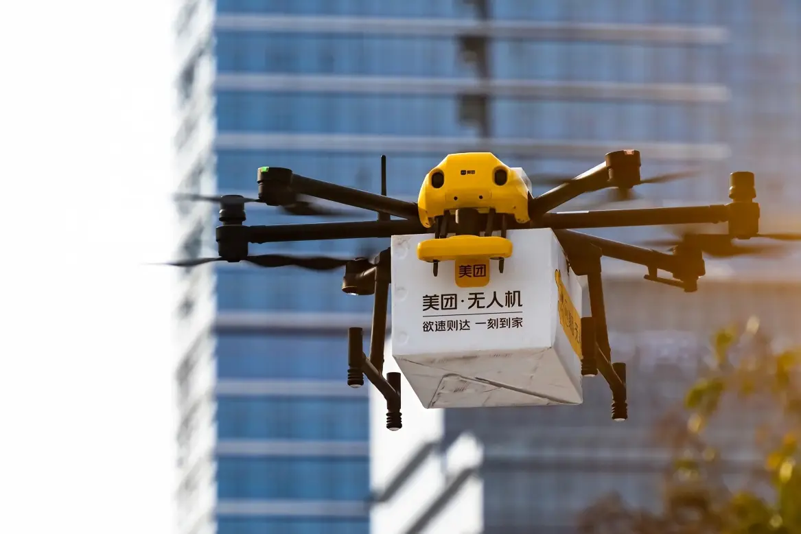 Meituan unmanned drone delivering food in urban Shenzhen