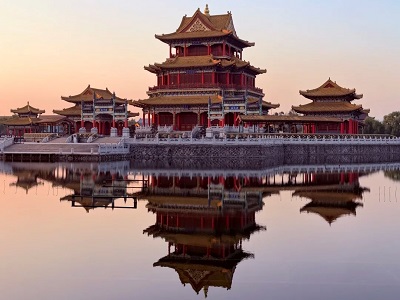 The sunset scene of the Ming Palace during Hengdian 2-day tour from Hangzhou