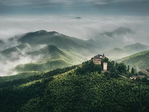 Moganshan in Deqing showing Ludangdang Park,Sword Pool and Wuling-Village