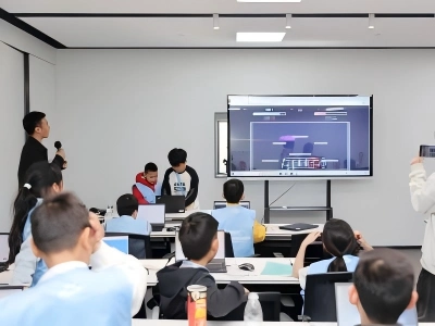 Students doing computer practice in OpenClaw AI practical study-tour classroom