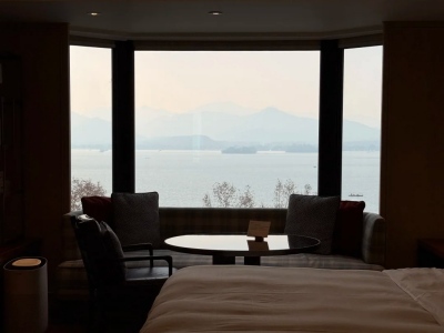 West Lake View Room at Hangzhou Grand Hyatt Hotel