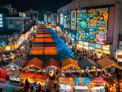 Wulin Night Market opens panoramic view