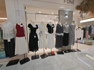 Hangzhou Four Seasons Summer Women's Clothing Clearance