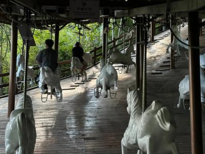 Riding a wooden horse up the mountain Riding a wooden horse up the mountain