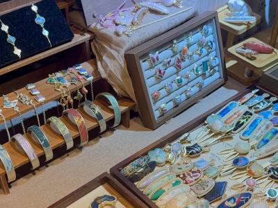 Wulin Night Market Handmade Jewelry