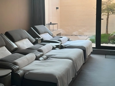 Relaxation Lounge Beds Inside Qushui Lanting Spa