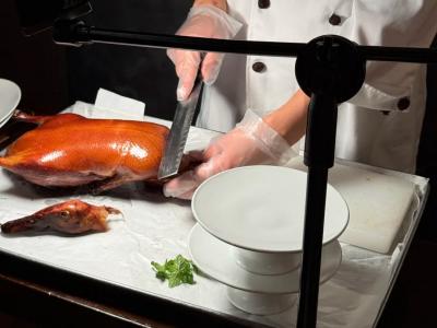 Siji Minfu's freshly sliced Peking duck