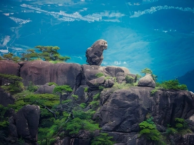 Monkey Watching the Sea Rock, Huangshan