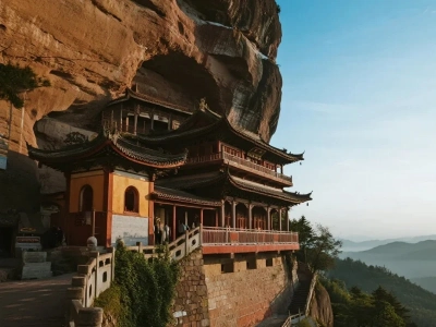 Cliff?built ancient temple on Qiyun Mountain