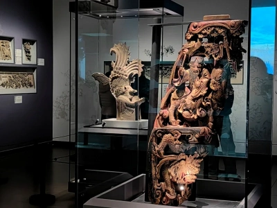 Huizhou wood carving relic in museum exhibition hall