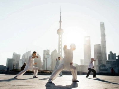 Tai Chi Practice at Shanghai Bund Tai Chi Practice at Shanghai Bund