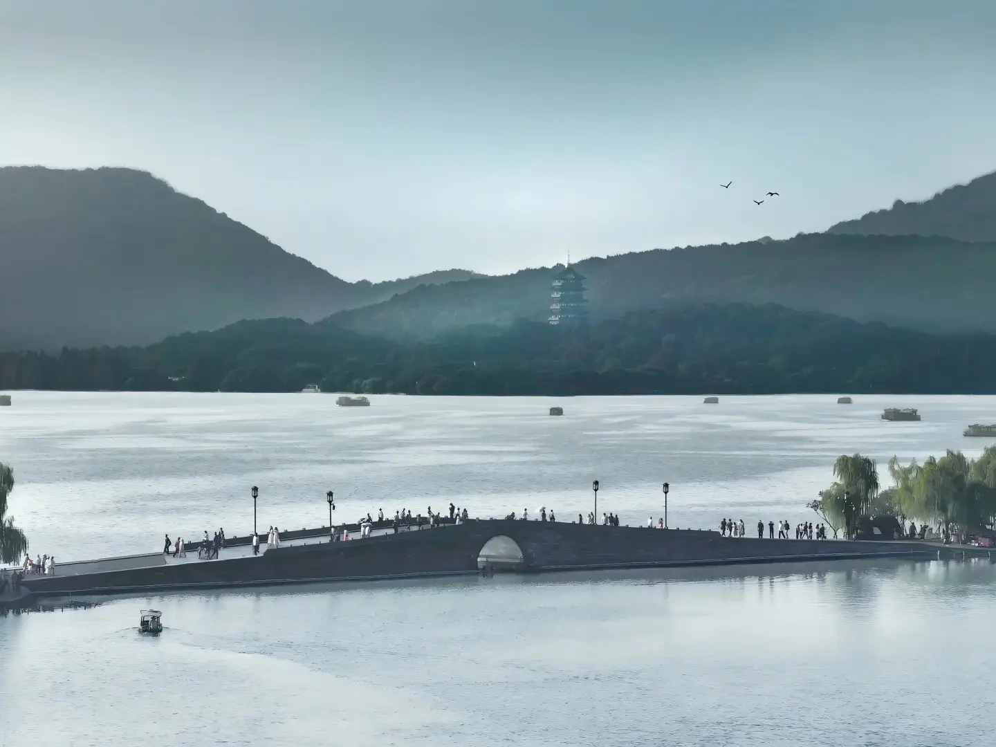 West Lake Broken Bridge, Hangzhou